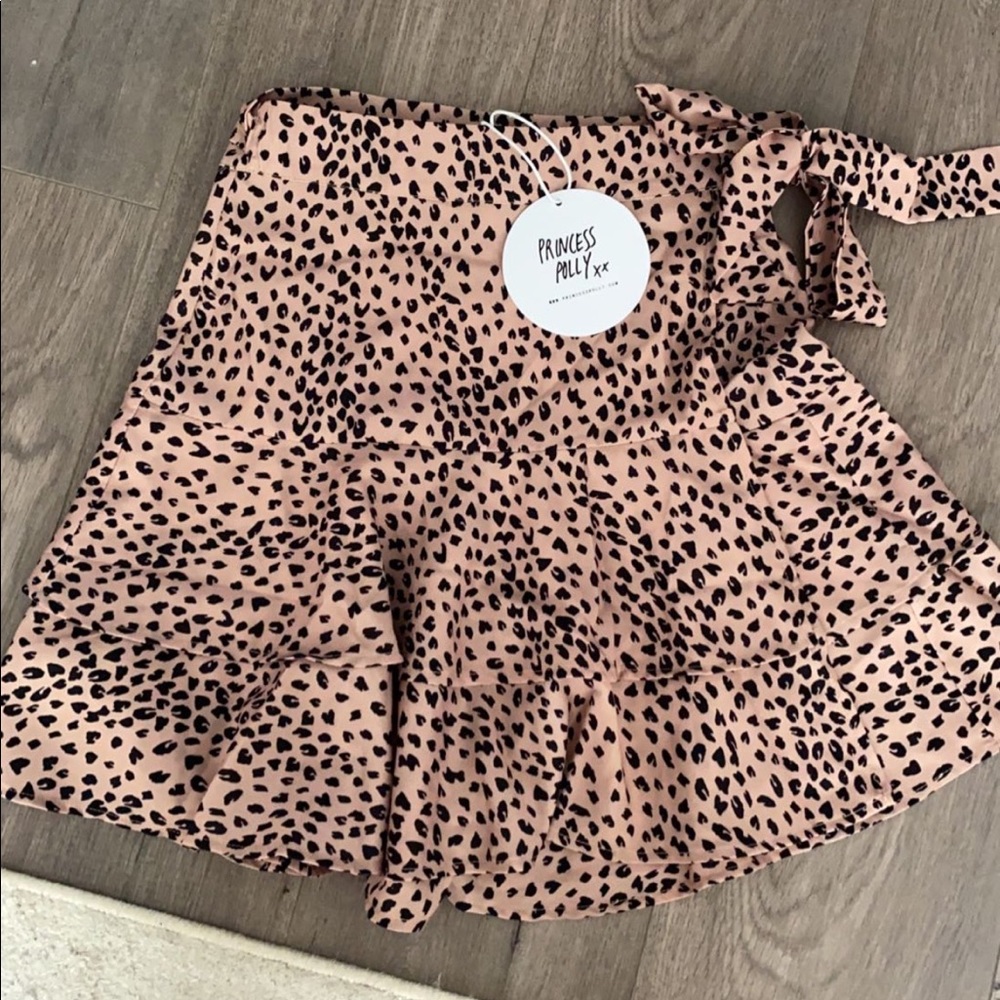 Princess Polly Wrap Skirt NWT Size 4